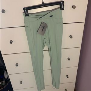 NWT Gymshark Poise Leggings